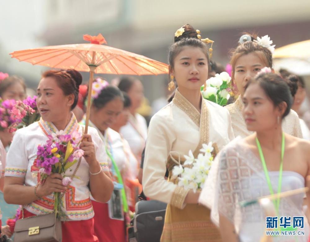 傣族泼水节来了！云南景谷节日氛围瞬间拉满