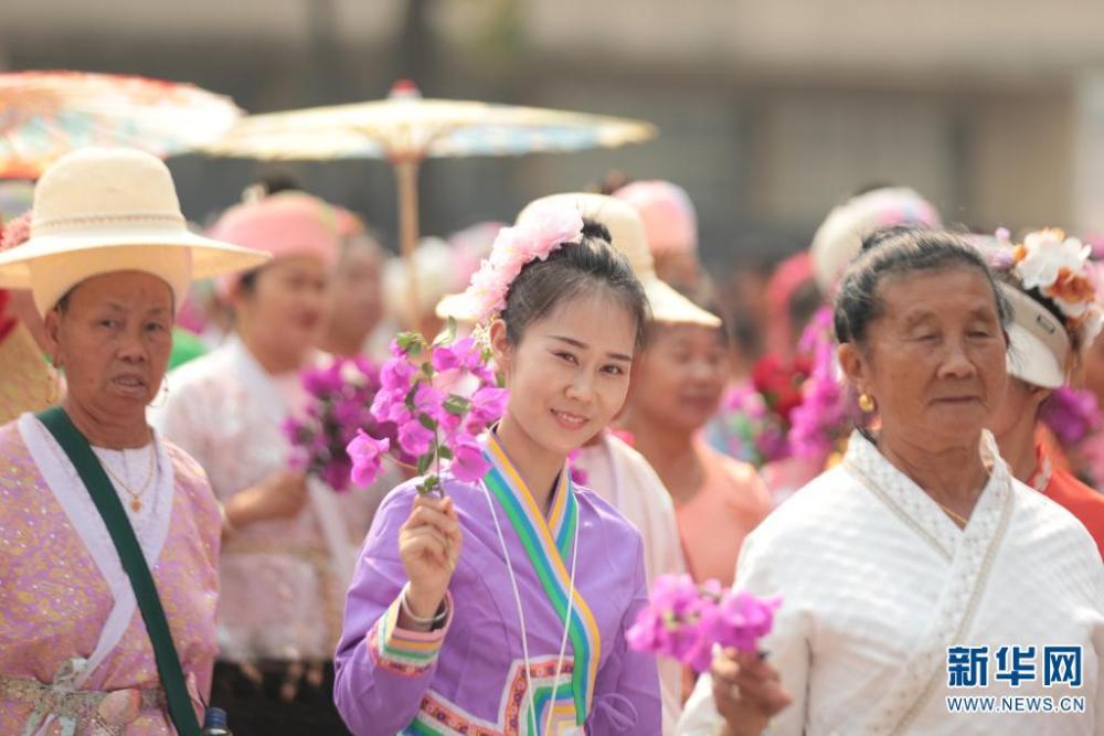 傣族泼水节来了！云南景谷节日氛围瞬间拉满