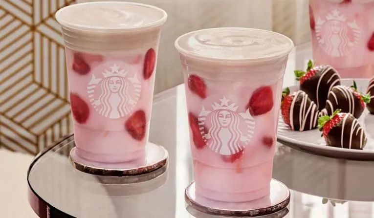 星巴克“全美第一网红” Pink Drink，竟然出瓶装版了！