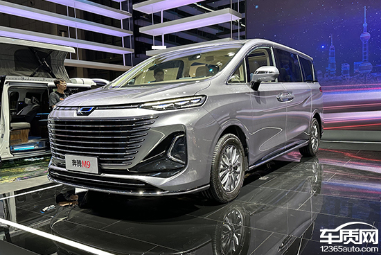 品牌首款中大型MPV 奔腾M9上海车展实拍图解