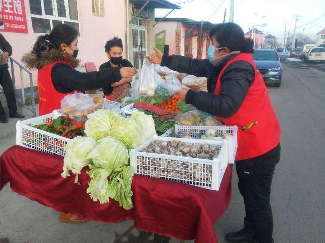 人民群众是真正的铜墙铁壁——看新疆伊宁县平民百姓在疫情防控阻击战中的担当