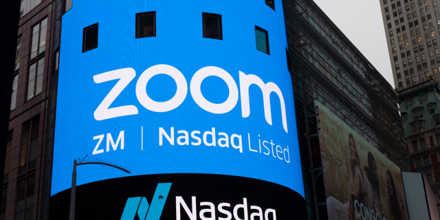 Zoom 业绩再「上天」！股价飙升41%，市值碾压IBM