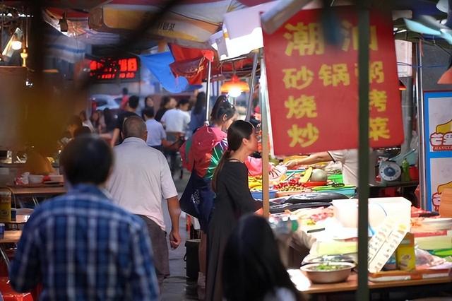 温州“繁华”的城中村，美女如云小吃齐聚，是外乡人的温柔之地