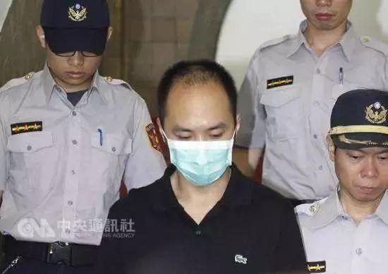 每个偷拍镜头背后都不止一个“色狼”