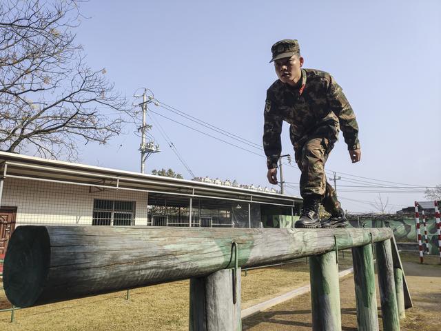 这份“政能量”套餐掀起了训练热潮——武警南平支队加强思想引领激发官兵训练动力