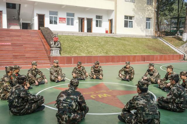 这份“政能量”套餐掀起了训练热潮——武警南平支队加强思想引领激发官兵训练动力