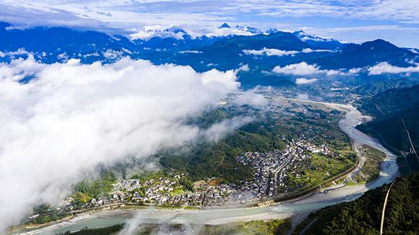 成都市土地自然区特征的比较研究