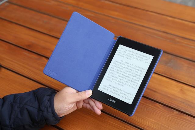 全新 Kindle Paperwhite 体验：加了防水，它离 Oasis 更近了一步