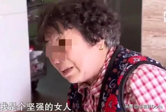 儿子新婚之夜，母亲非要住婚房，被赶出家门14年，邻居：母亲不对