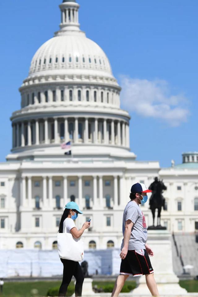 权力的制衡为何演变成“权力的游戏”？美国口罩问题政治化背后