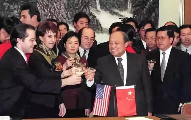 美国人就像被惯坏的孩子，跟他们谈判非常困难！