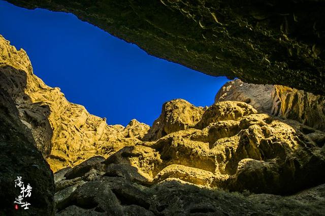 黄河石林有一处地貌堪比美国羚羊谷，《射雕英雄传》曾在这里取景