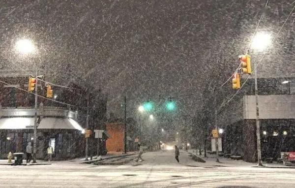 美国暴雪刷新多项纪录！同纬度带降雪为何不同？