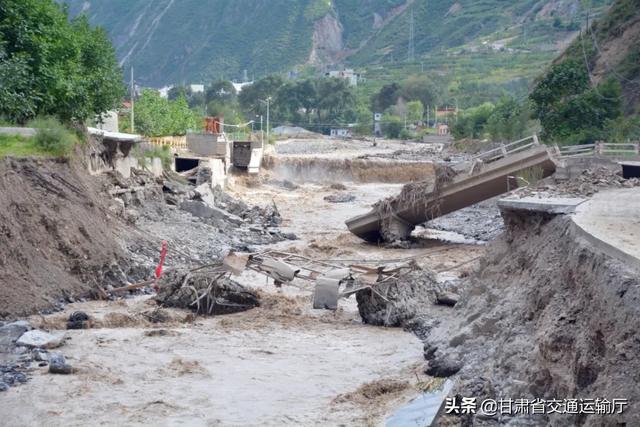 公路抢险“钉子户”