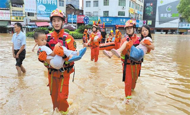 湖南永州近一个月暴雨开始减弱，此前有房屋被洪水冲走