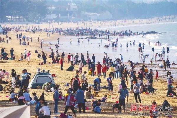 海南春节旅游业火热开场！全省4A级以上景区接待游客同比增长一倍