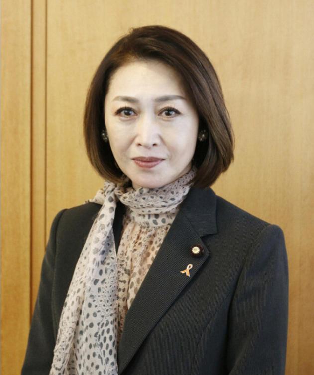 开国会都迟到 日本内阁官房长官罕见发警告