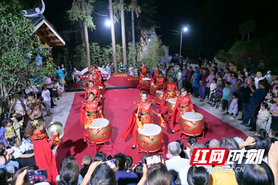 隆回黄金井村举办“共建美丽乡村 共享幸福生活”联谊晚会