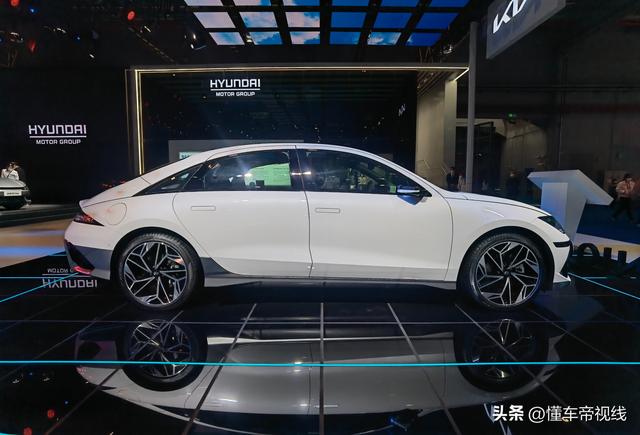 新车｜对标特斯拉Model 3，现代IONIQ 6国内亮相，韩国约26.5万元起