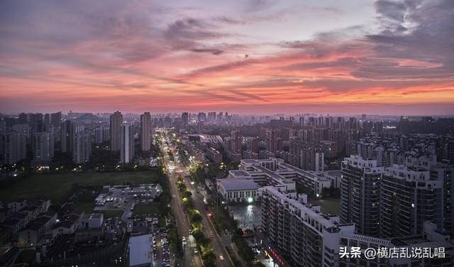 江苏昆山楼市的危机，双城夹击的昆山城市房价，昆山市楼市的潜力