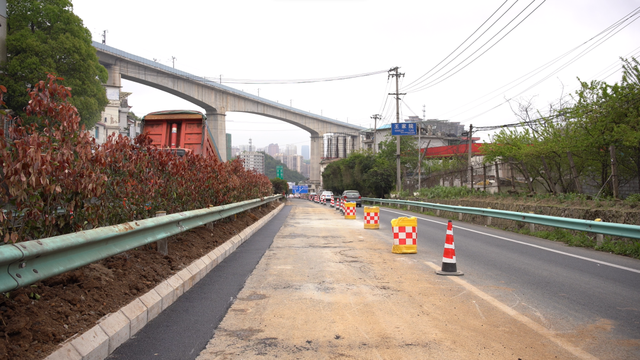 明日通车！贵遵路大坑已修复完毕