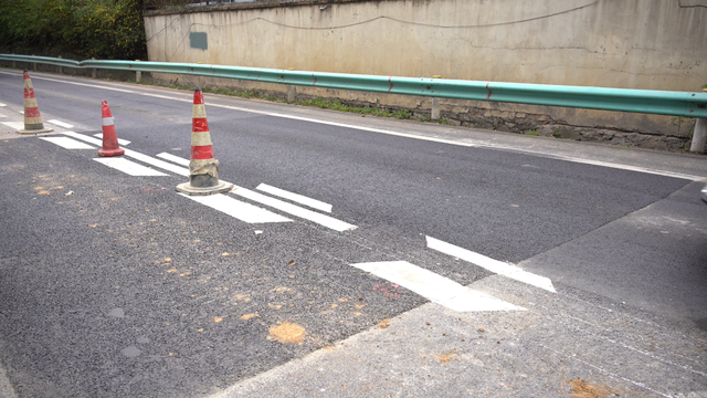 明日通车！贵遵路大坑已修复完毕