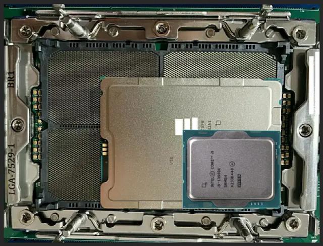 英特尔至强处理器LGA 7529插槽尺寸对比：是LGA1700的4倍多