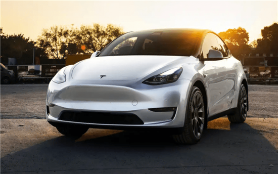 问界M5智驾版对比特斯拉Model Y 你选谁？