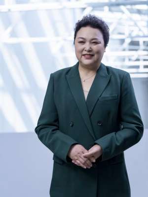 顾宏地(“汽车铁娘子”王凤英加盟小鹏汽车迎来第三位总裁，何小鹏誓言“破釜沉舟，勇往直前”)