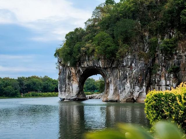 广西桂林玩一次需要准备多少钱，广西桂林绝佳旅游攻略，不看后悔