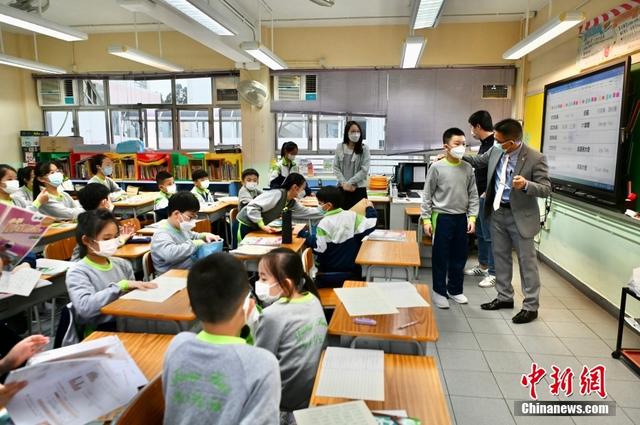 【图片故事】深港跨境小学生重返香港校园就读记