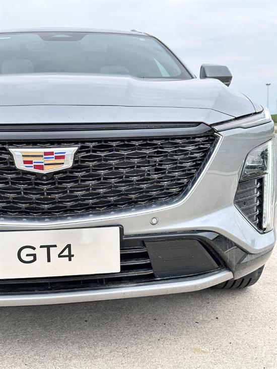 轿跑造型SUV 凯迪拉克GT4实车曝光