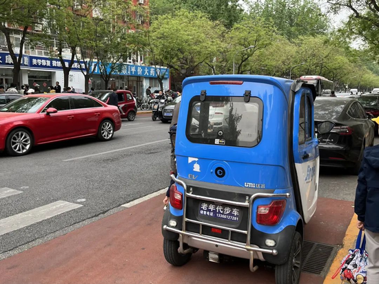 “老年代步车”退出后，老年人的出行需求怎么破？