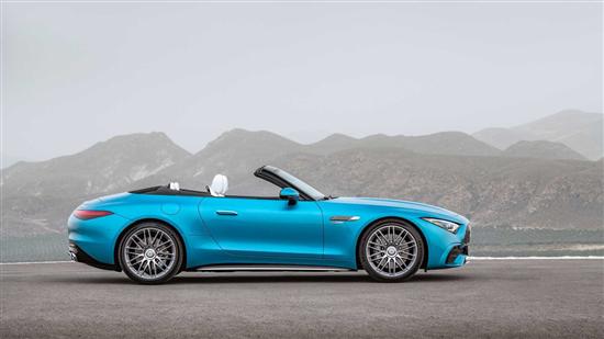 配备四缸发动机 AMG SL 43海外正式上市