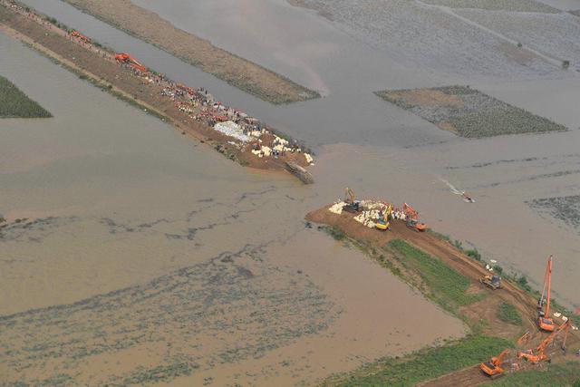 黄河高出地面10米，“地上悬河”岌岌可危，为何不挖走堆积泥沙？