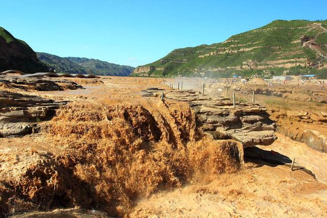 黄河高出地面10米，“地上悬河”岌岌可危，为何不挖走堆积泥沙？