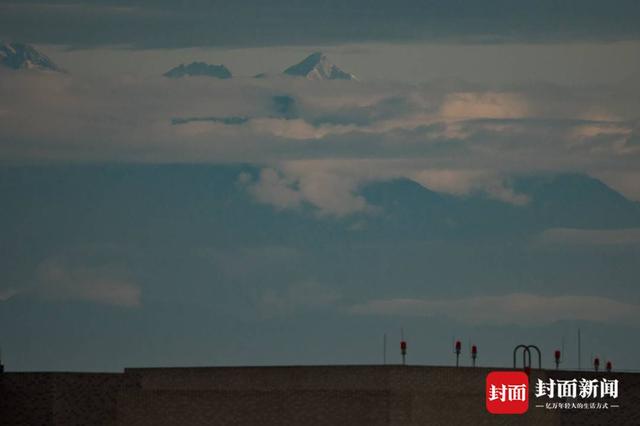 周末早起有惊喜 雨过天晴雪山显现 | 图集