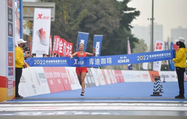 2:15:06！管油胜获男子组冠军 2023成都马拉松成功举办