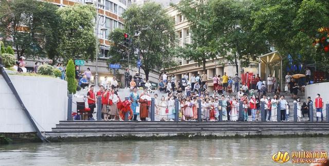 水岸狂欢 喜迎大运！成都唐代“大游江”盛景重现锦江