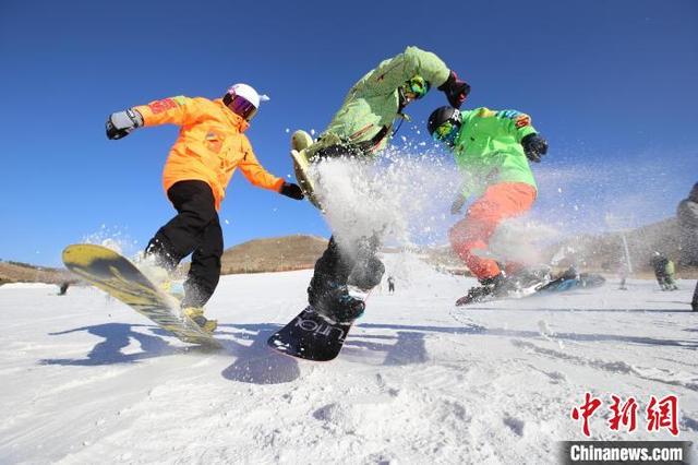 内蒙古开启为期4个月的冰雪旅游季 121项冬季旅游活动精彩亮相