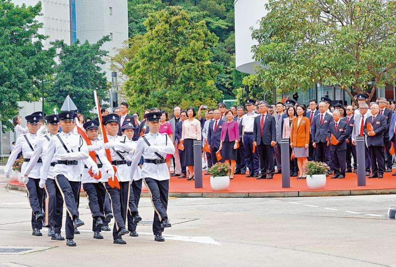 科大升旗仪式　市民携子女观礼