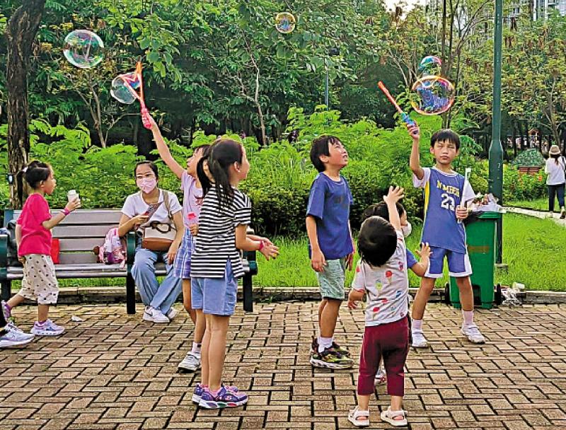 南昌回归同乐日 城堡滑梯任玩