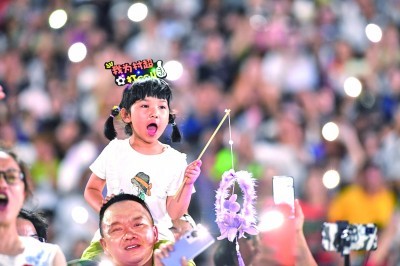 “村超”“村BA”“村歌” 乡村热土释放“幸福能量”