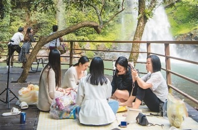 品味多彩文化 毕业旅行成暑期游热门