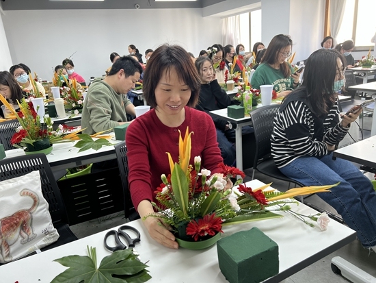 把保姆培养成大学生  上海首批家政学本科生毕业