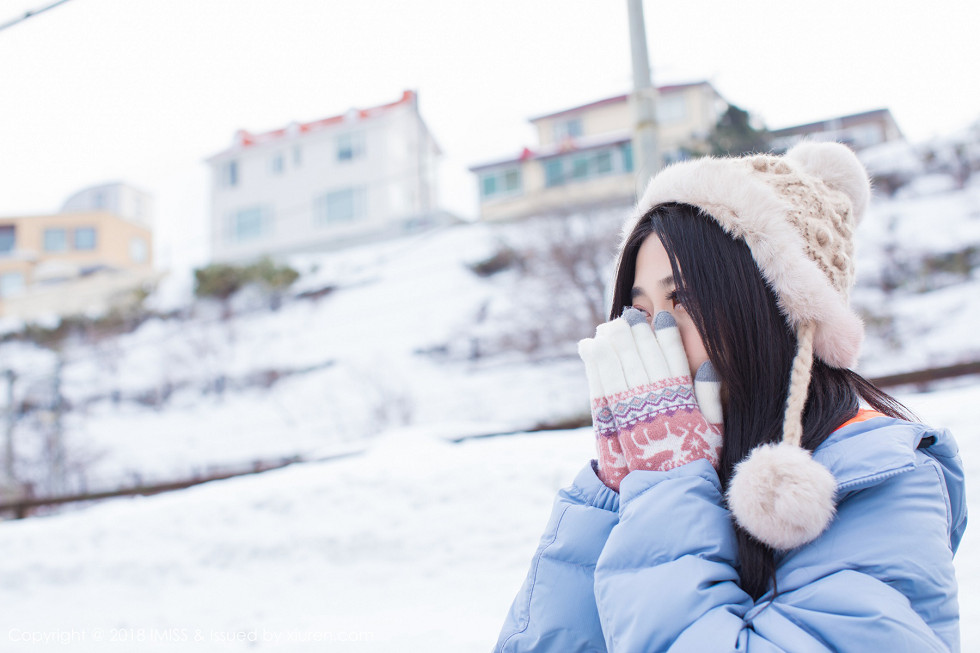 清纯女神许诺旅拍户外雪地优雅气质唯美写真