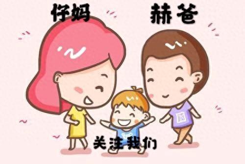 女子喂奶被拍照，一旁孕妇忙遮挡，网友：女人何苦为难女人