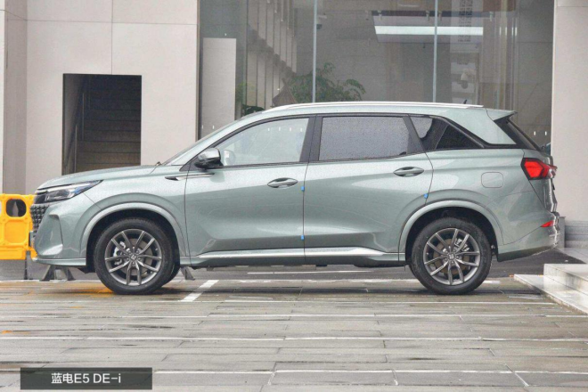 大7座的新能源SUV，蓝电E5综合优惠至高3万5，启辰大V DD-i怎么比？