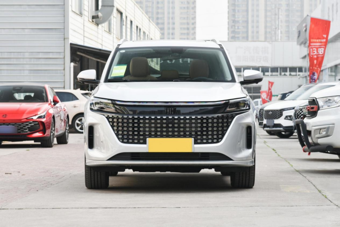 9.98万出头买混动SUV，还有7座可选，蓝电E5让博越L怎么活