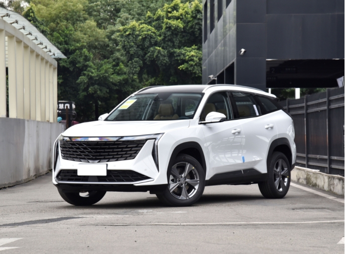 中型SUV、是插混、还不足10万，蓝电E5让吉利博越L怎么“活”？